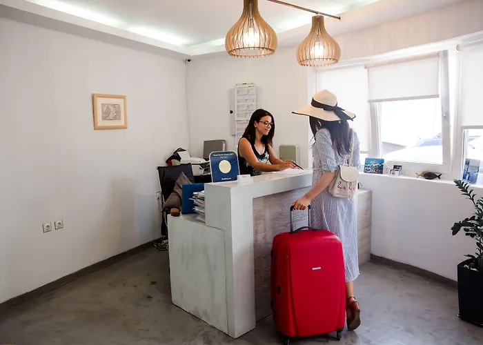 Csky Santorini מלון 3*