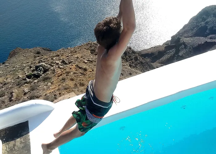 Csky Santorini 3* אימרוביגלי