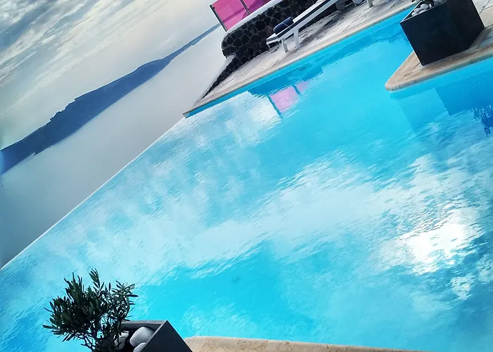 فندق Csky Santorini إيميروفيغلي