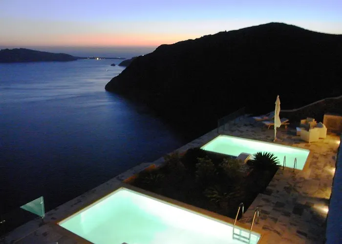 فندق Csky Santorini 3*