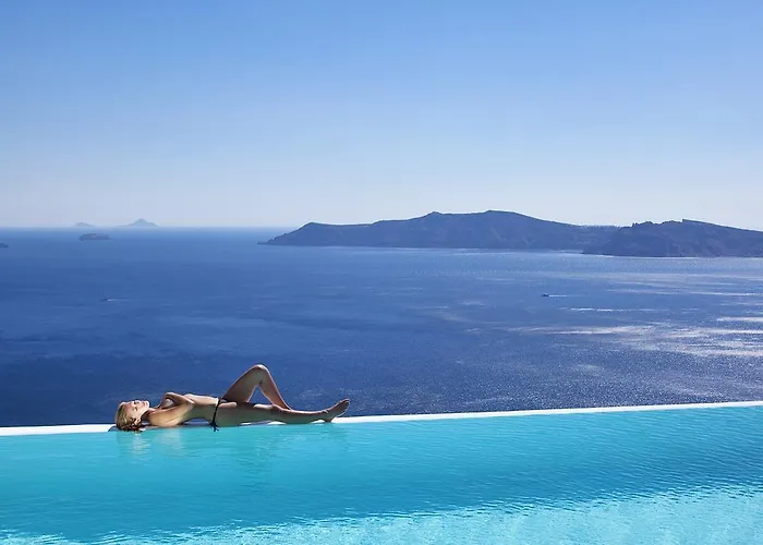 فندق Csky Santorini 3*